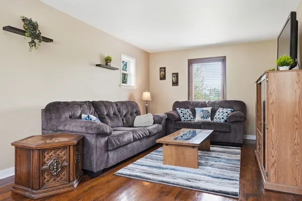 $250,000 | 3905 Mt Troy Road, Pittsburgh, PA 15212