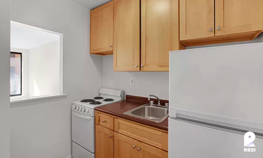 343 East 76th Street, Unit 2B Manhattan, NY 10021 - Photo 3 of 7