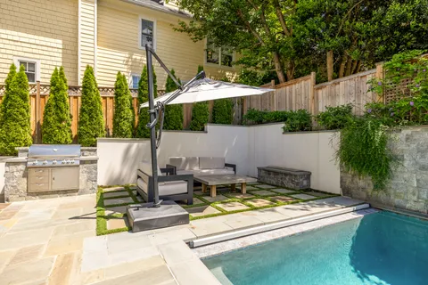 $4,100,000 | 5537 Hawthorne Place Northwest, Washington, DC 20016
