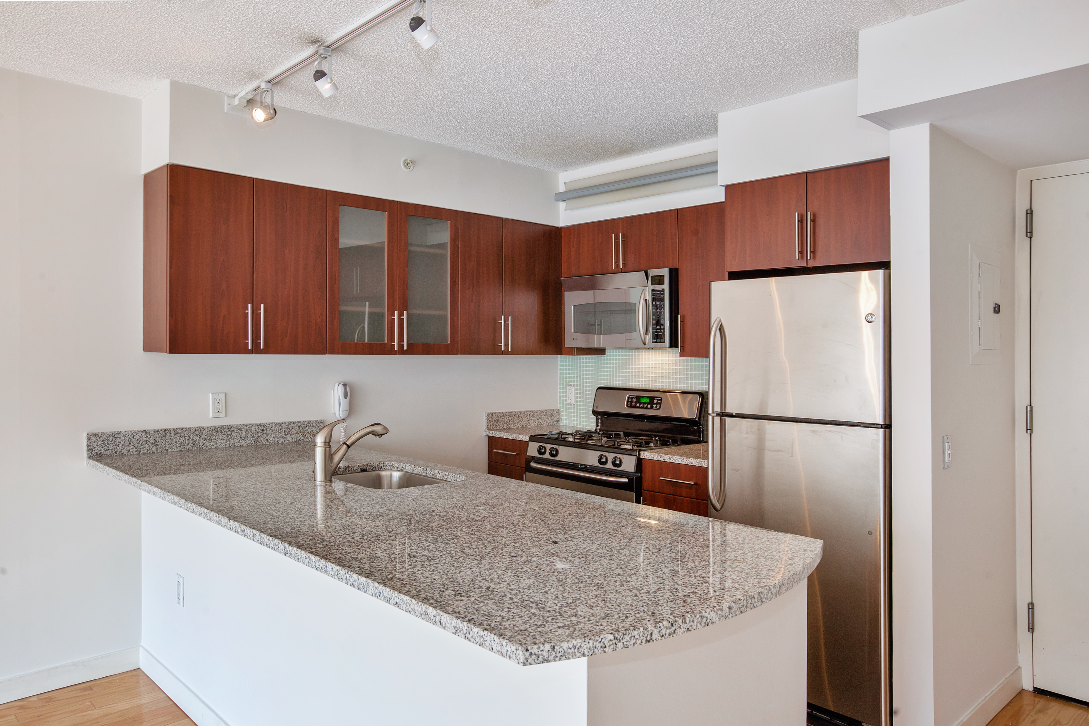 555 West 23rd Street, Unit N7P Manhattan, NY 10011 - Photo 3 of 12