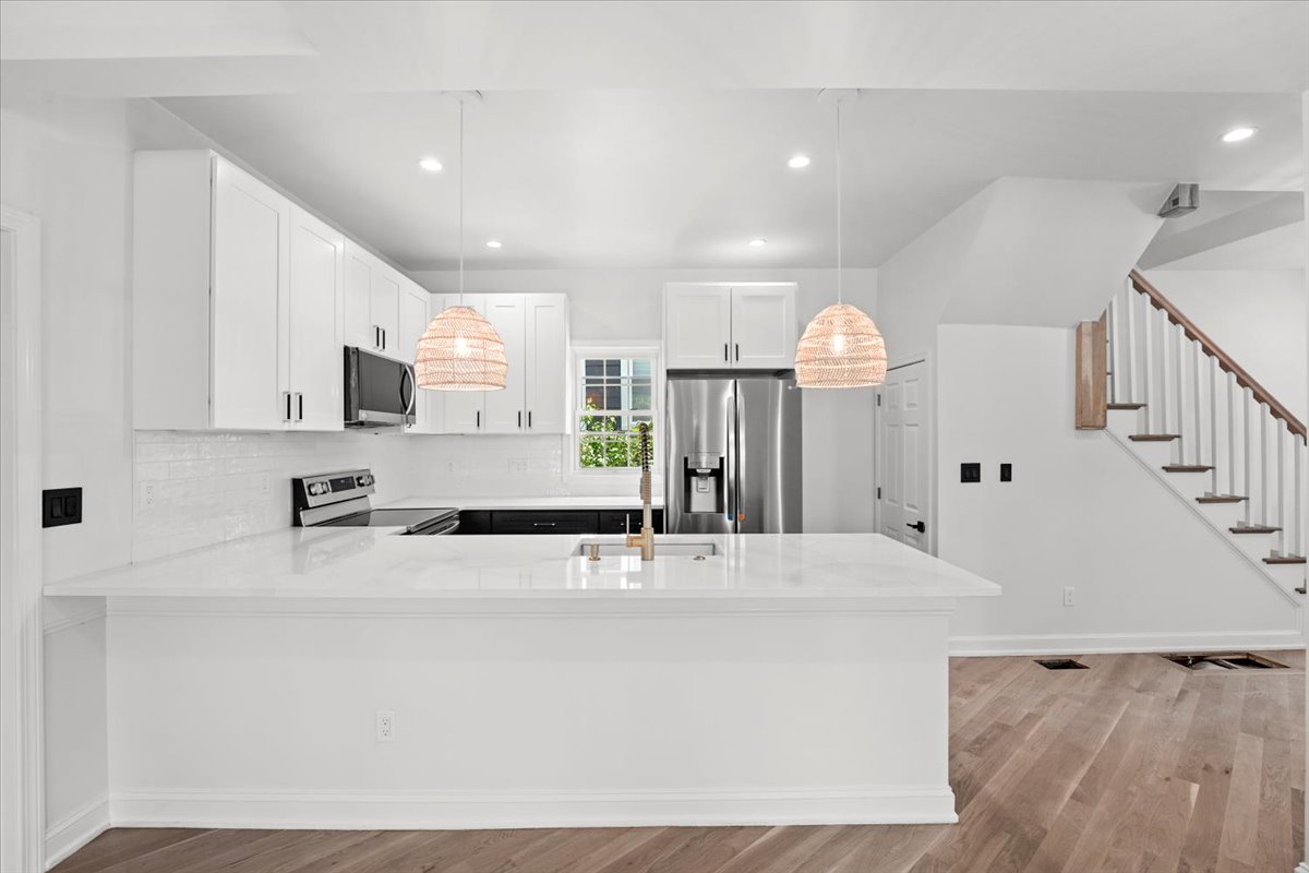 41 Henry Street Everett, MA 02149 - Photo 12 of 33