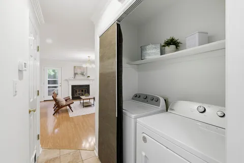 $435,000 | 101 Thomas Lane, Unit Undisclosed, Carrboro, NC 27510