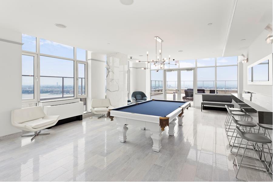 635 West 42nd Street, Unit 2H Manhattan, NY 10036 - Photo 15 of 18