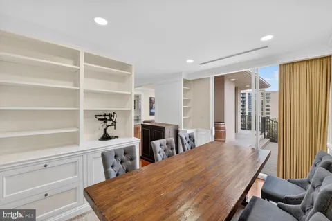 $875,000 | 1300 Army Navy Drive, Unit PH3, Arlington, VA 22202