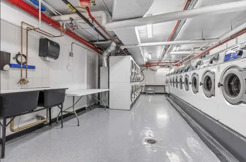 $680,000 | 245 East 25th Street, Unit 19L | Kips Bay