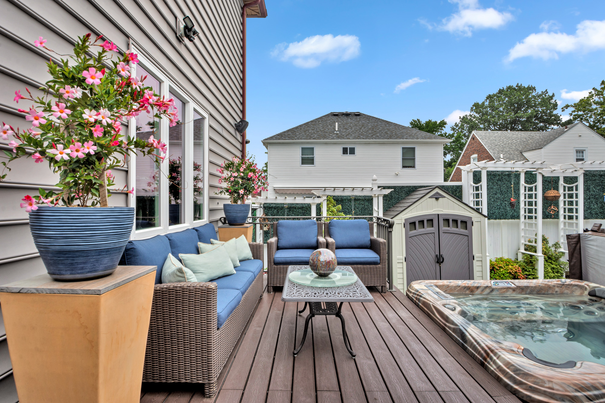 909 Jewett Avenue Staten Island, NY 10314 - Photo 56 of 65 a front view of house with deck and seating space