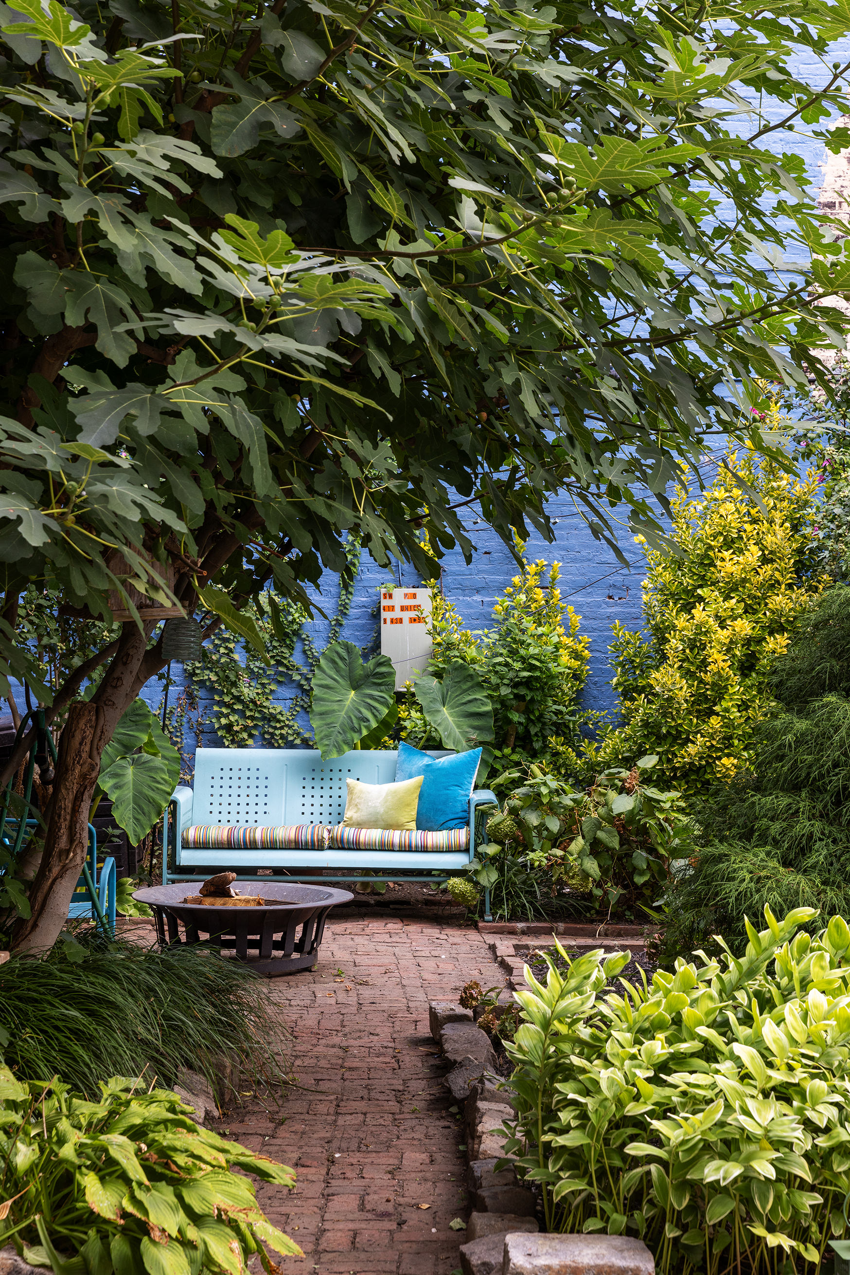 417 Union Street Brooklyn, NY 11231 - Photo 19 of 29 a backyard of a house with lots of green space