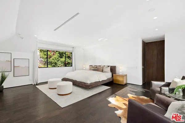 $4,695,000 | 10558 Fontenelle Way, Los Angeles, CA 90077