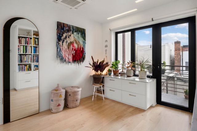 $1,511,000 | 14 Conselyea Street, Unit 3 | Williamsburg