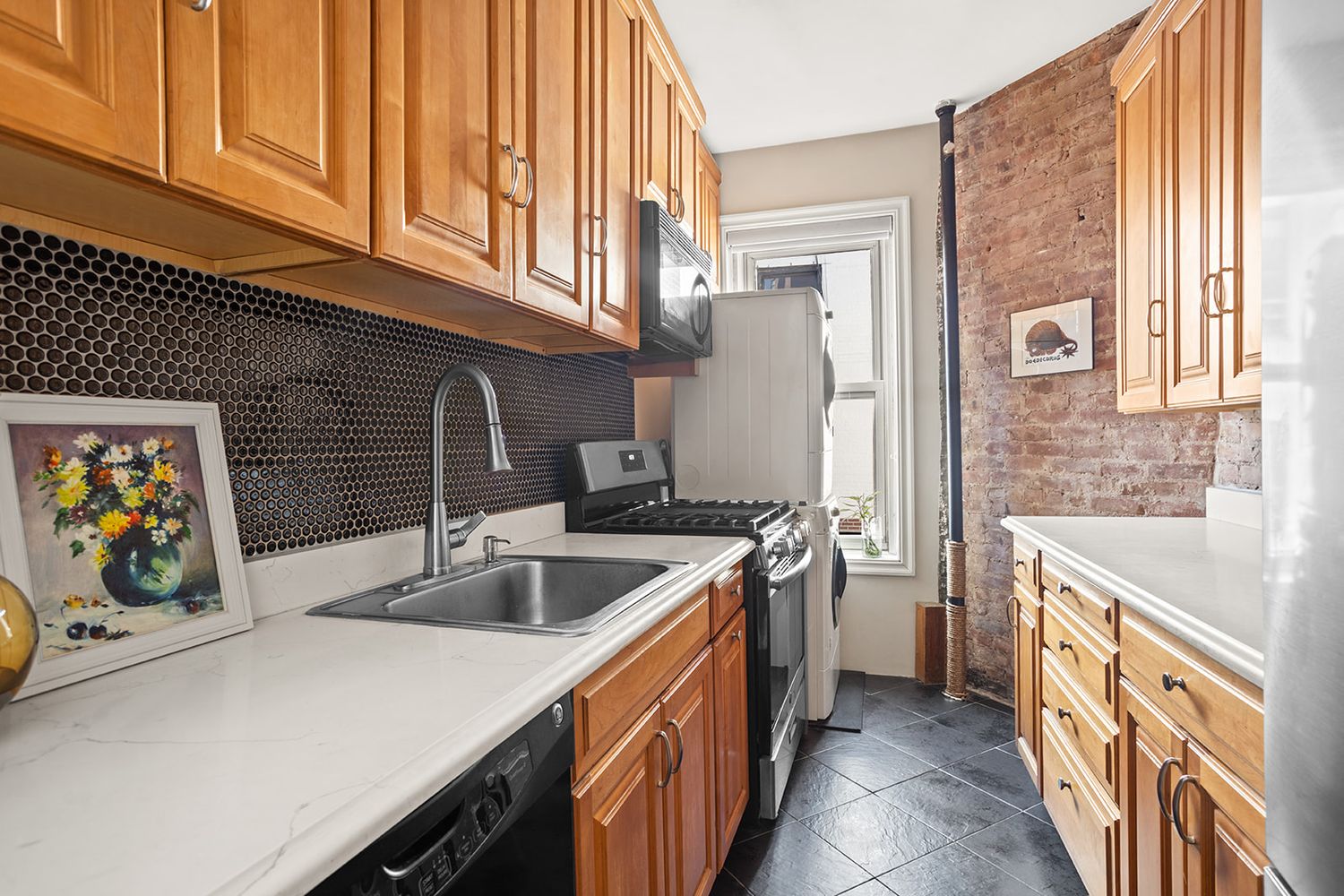 $999,000 | 25 Charles Street, Unit 6E | West Village