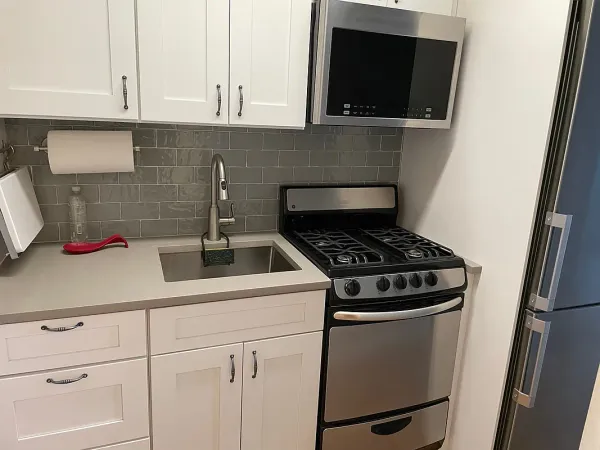 $3,000 | 433 West 34th Street, Unit 7B | Hudson Yards