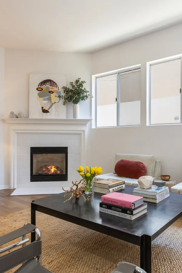 $1,149,000 | 511 San Vicente Boulevard, Unit 106, Santa Monica, CA 90402