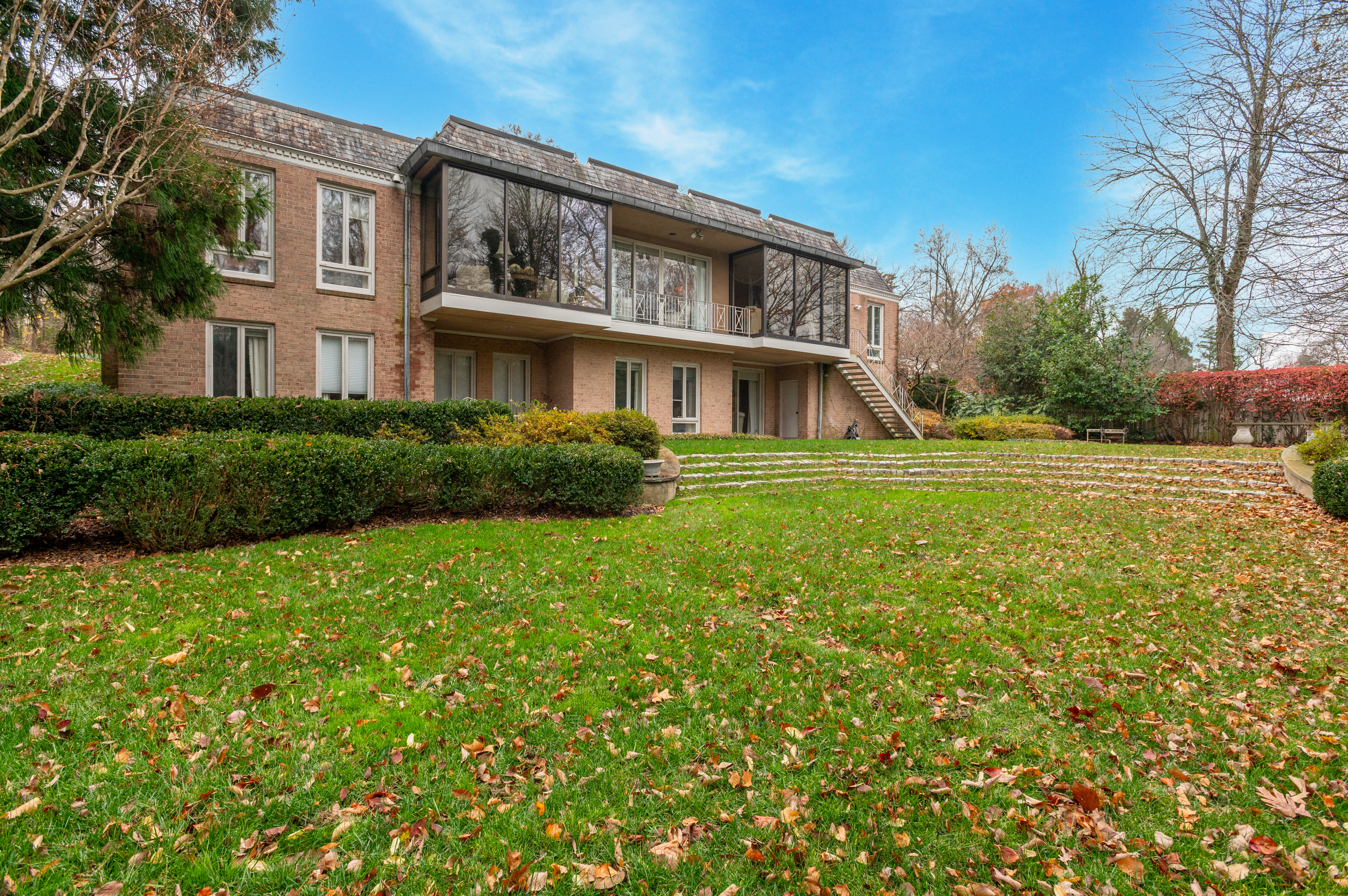 2650 Chain Bridge Road Northwest Washington, DC 20016 - Photo 3 of 6