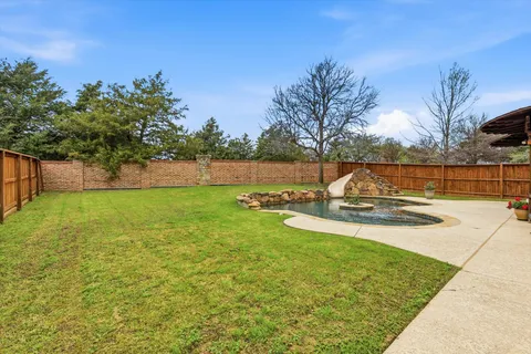 $700,000 | 8321 Marsh Street, Lantana, TX 76226