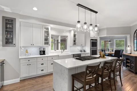 $1,995,000 | 13352 Weston Park Drive, St. Louis, MO 63131