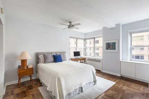 $895,000 | 11 5th Avenue, Unit 4C | Greenwich Village