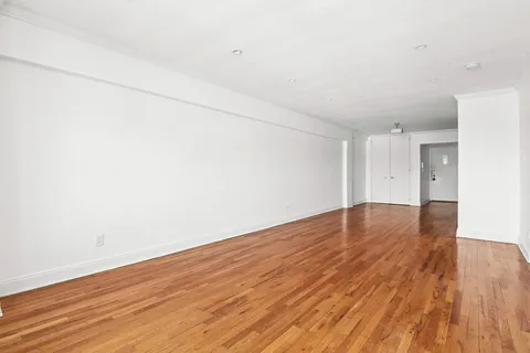 $400,000 | 495 East 7th Street, Unit 4A | Kensington