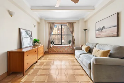 $475,000 | 225 Central Park West, Unit 916 | Upper West Side