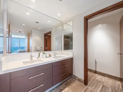 $3,495,000 | 1555 Kapiolani Boulevard, Unit 2002, Honolulu, HI 96814