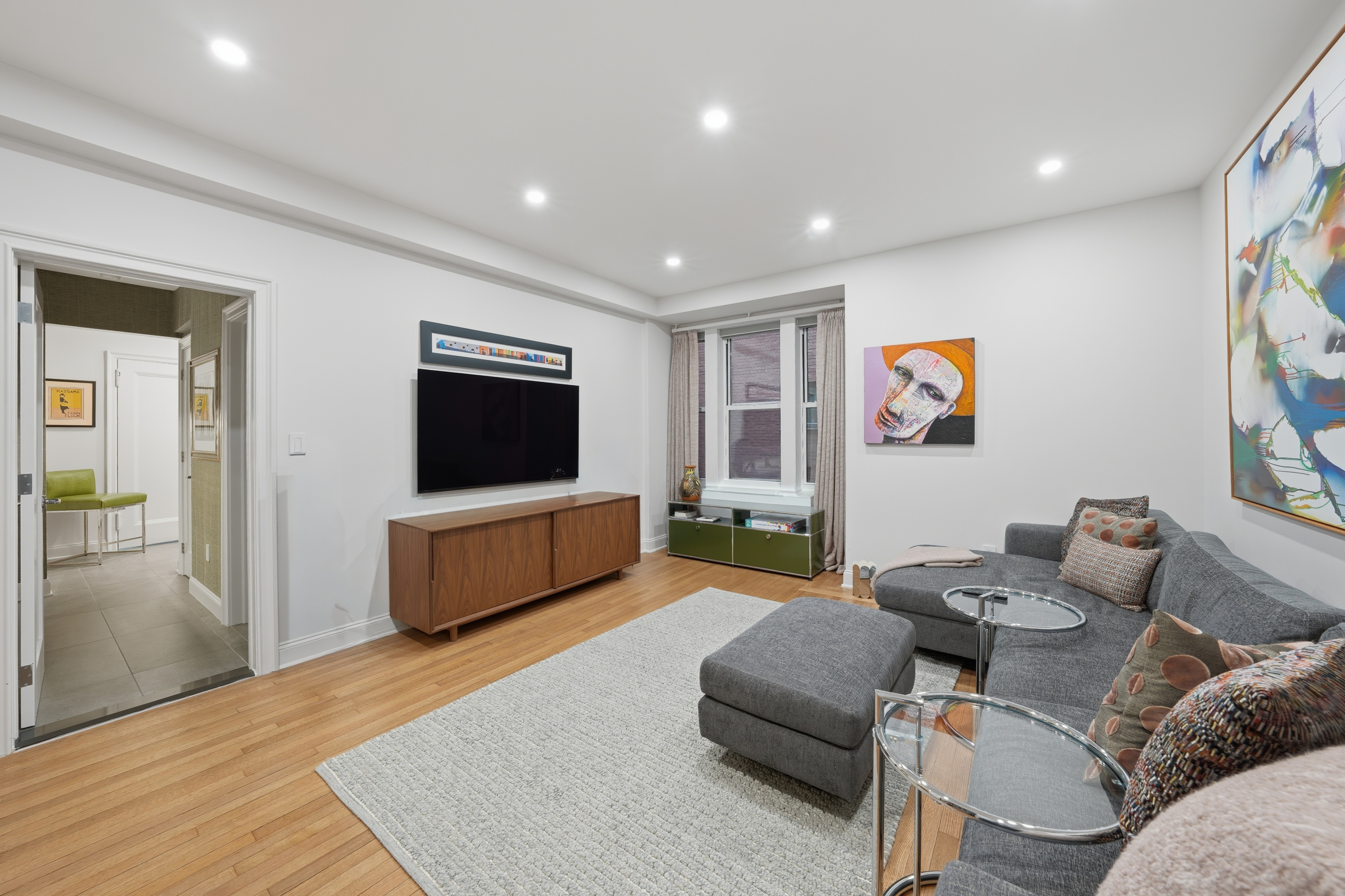 50 East 72nd Street, Unit 10B Manhattan, NY 10021 - Photo 8 of 32