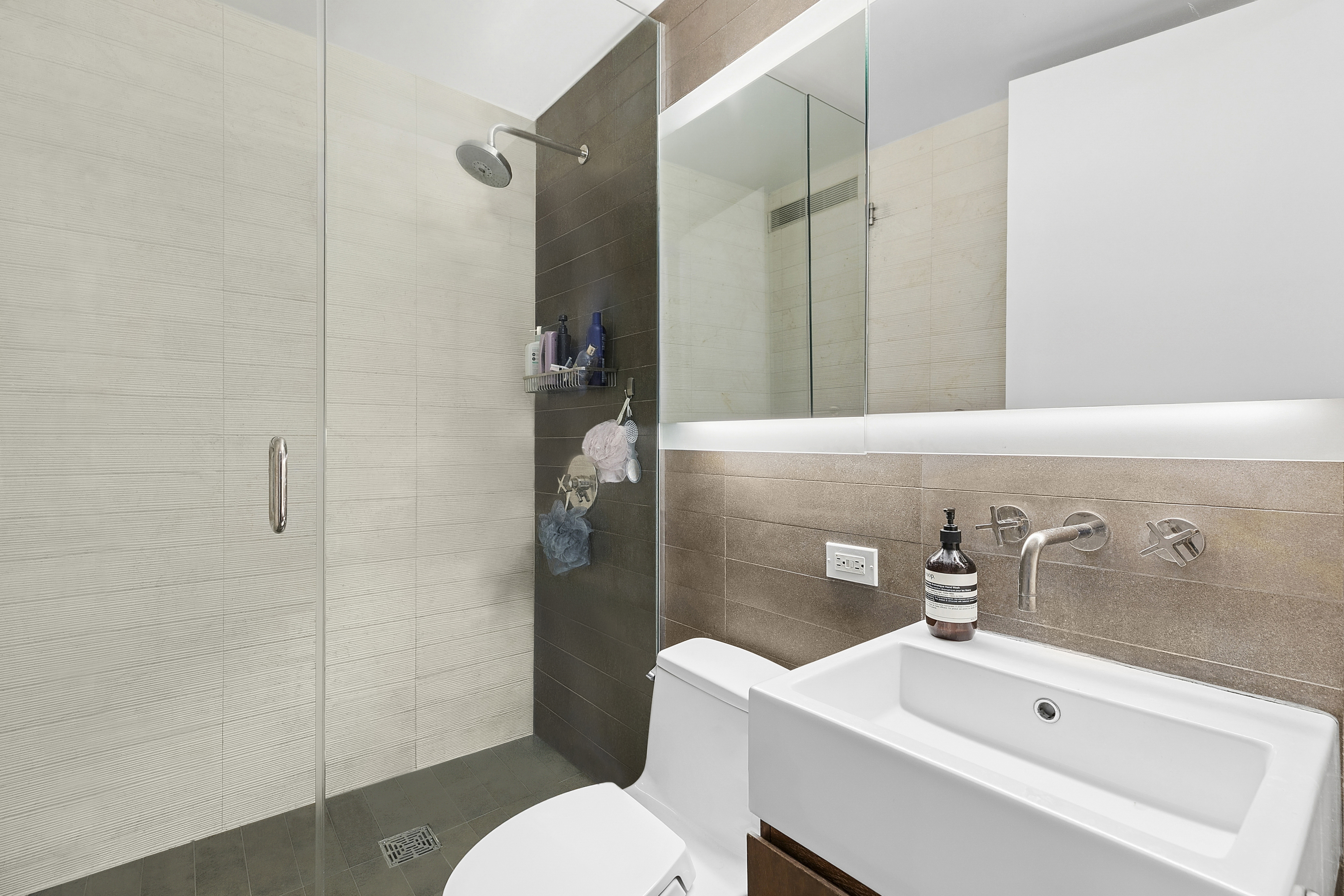 515 East 72nd Street, Unit 23G Manhattan, NY 10021 - Photo 8 of 14