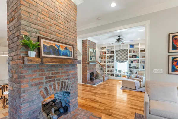 Contact Agent | Neill Avenue, Nashville, TN 37206