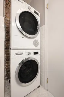 a close up view of a washer and dryer