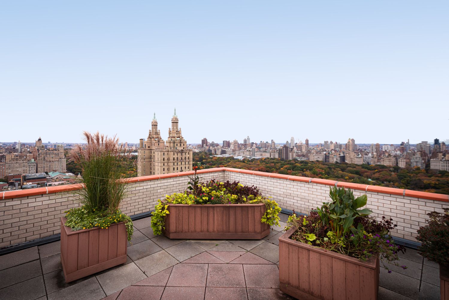 $875,000 | 15 West 72nd Street, Unit 5T | Upper West Side