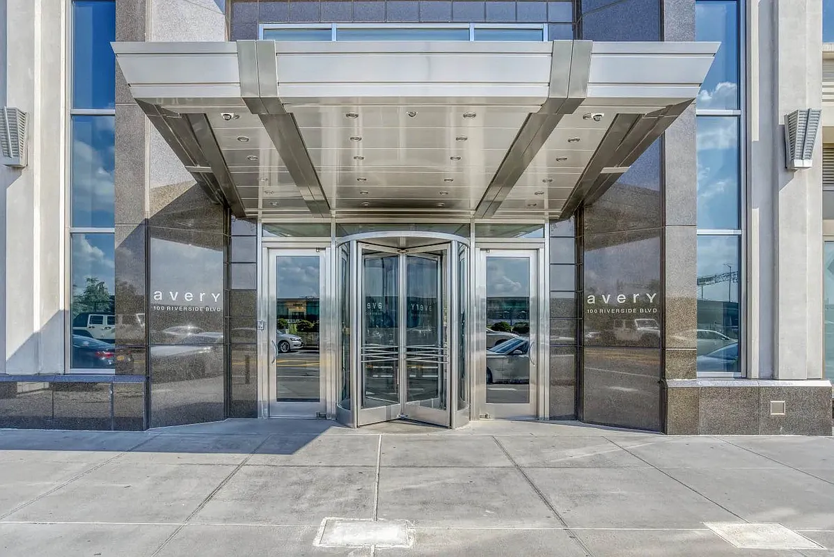 100 Riverside Boulevard, Unit 14D Manhattan, NY 10069 - Photo 6 of 13 a view of entryway