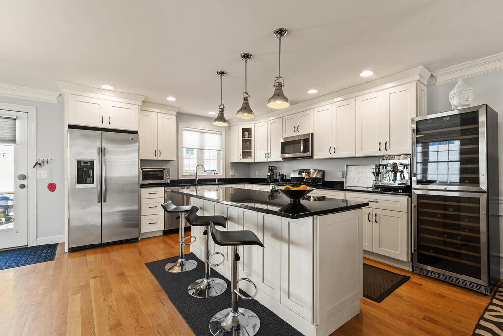 91 Hibbert Street Arlington, MA 02476 - Photo 16 of 31