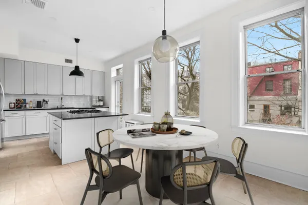 $17,500 | 188 Warren Street, Unit TRIPLEX | Cobble Hill