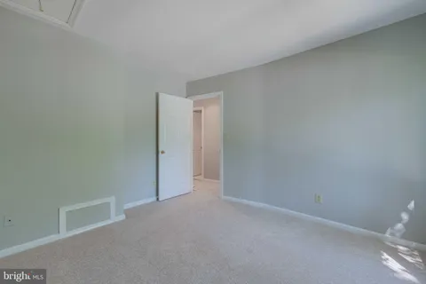 $5,200 | 4710 Old Dominion Drive, Arlington, VA 22207
