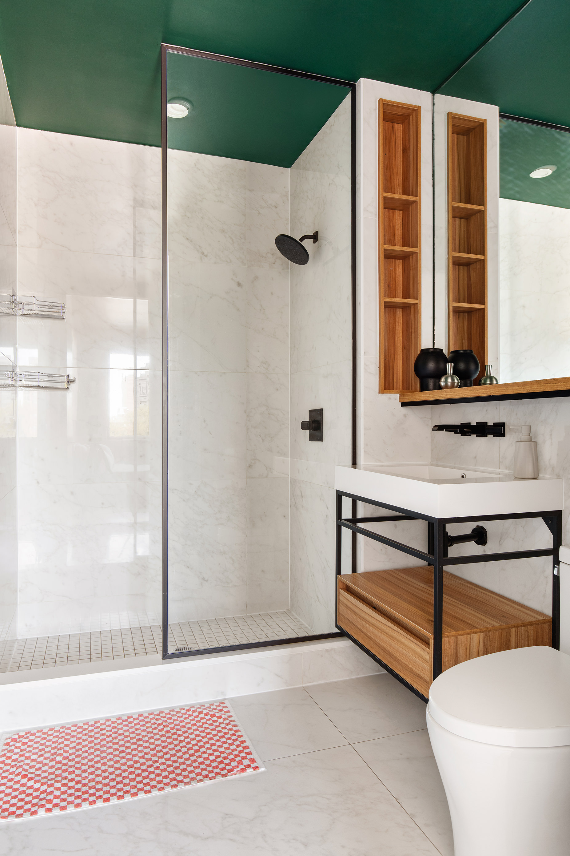 707 Willoughby Avenue, Unit 6B Brooklyn, NY 11206 - Photo 9 of 17 a view of bathroom with a sink and mirror