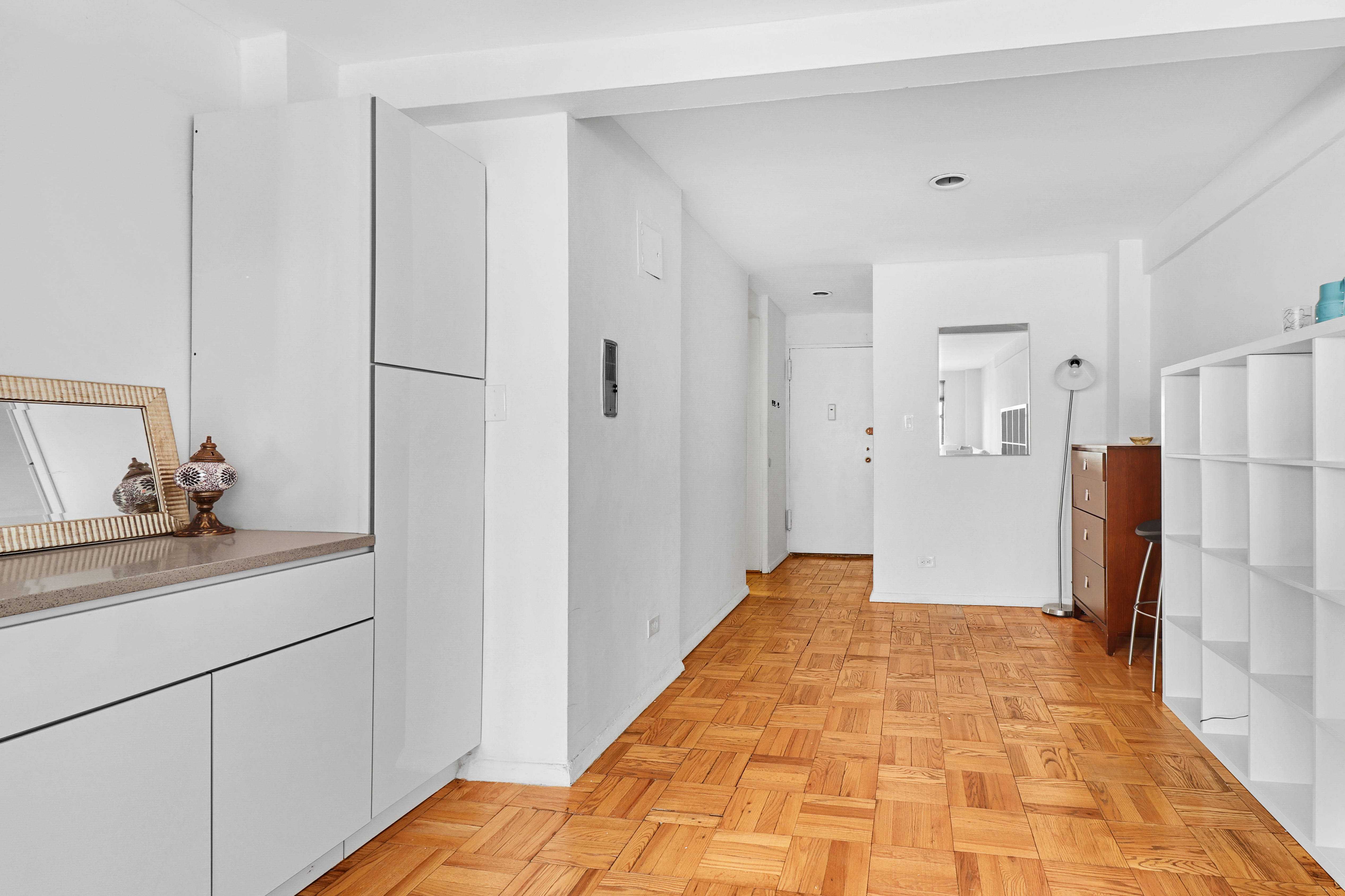 241 East 76th Street, Unit 6B Manhattan, NY 10021 - Photo 5 of 10