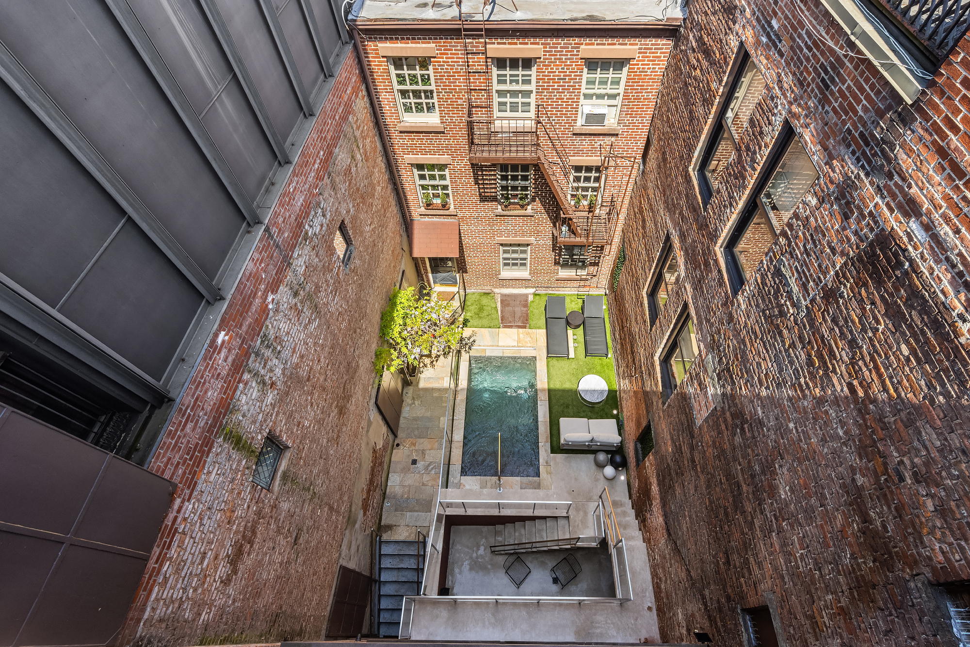 21 Cornelia Street Manhattan, NY 10014 - Photo 20 of 26