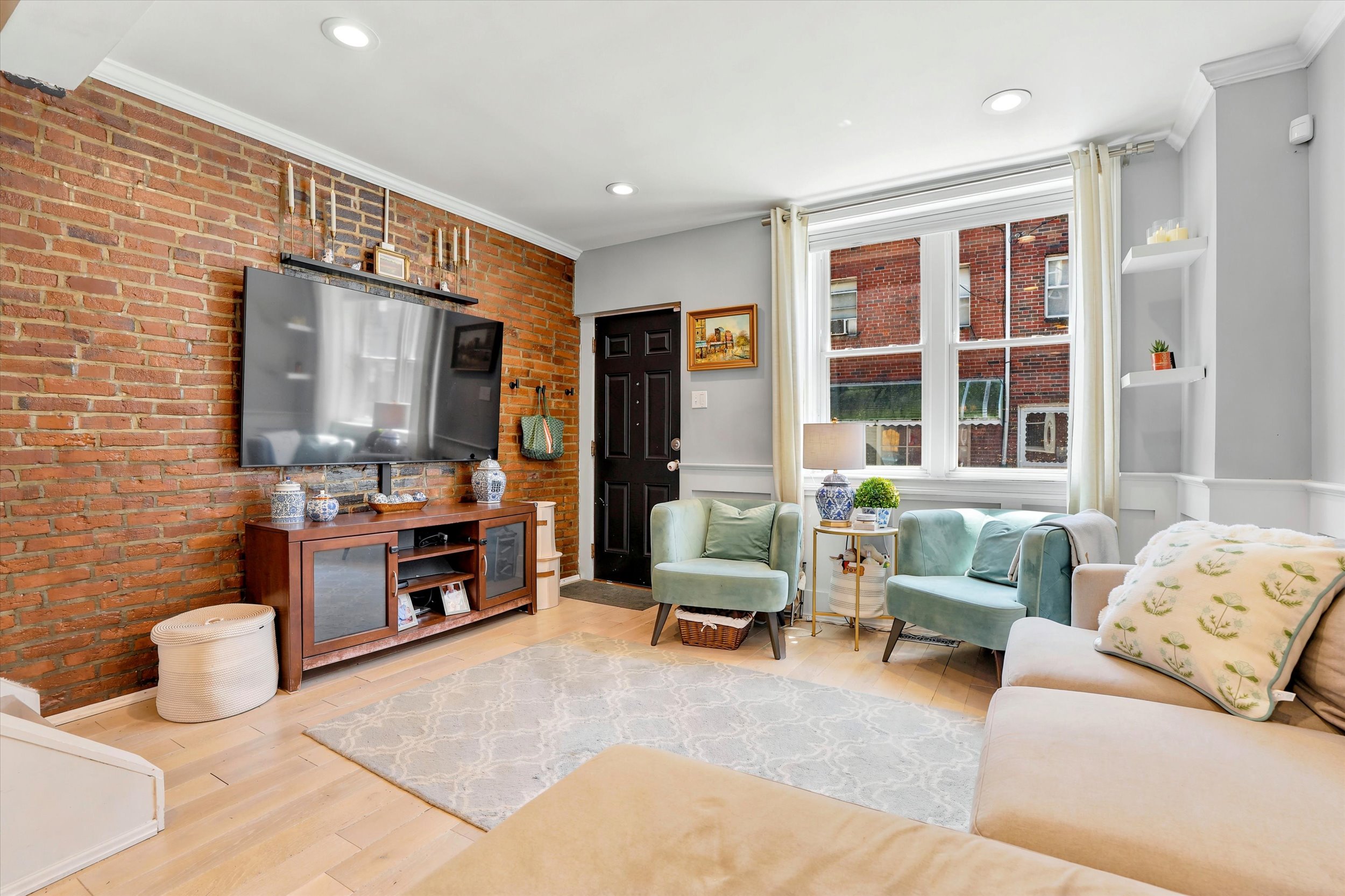 733 Ellsworth Street Philadelphia, PA 19147 - Photo 4 of 25