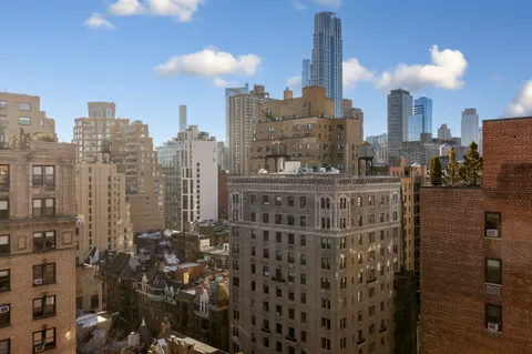 $585,000 | 11 Riverside Drive, Unit 17E | Upper West Side