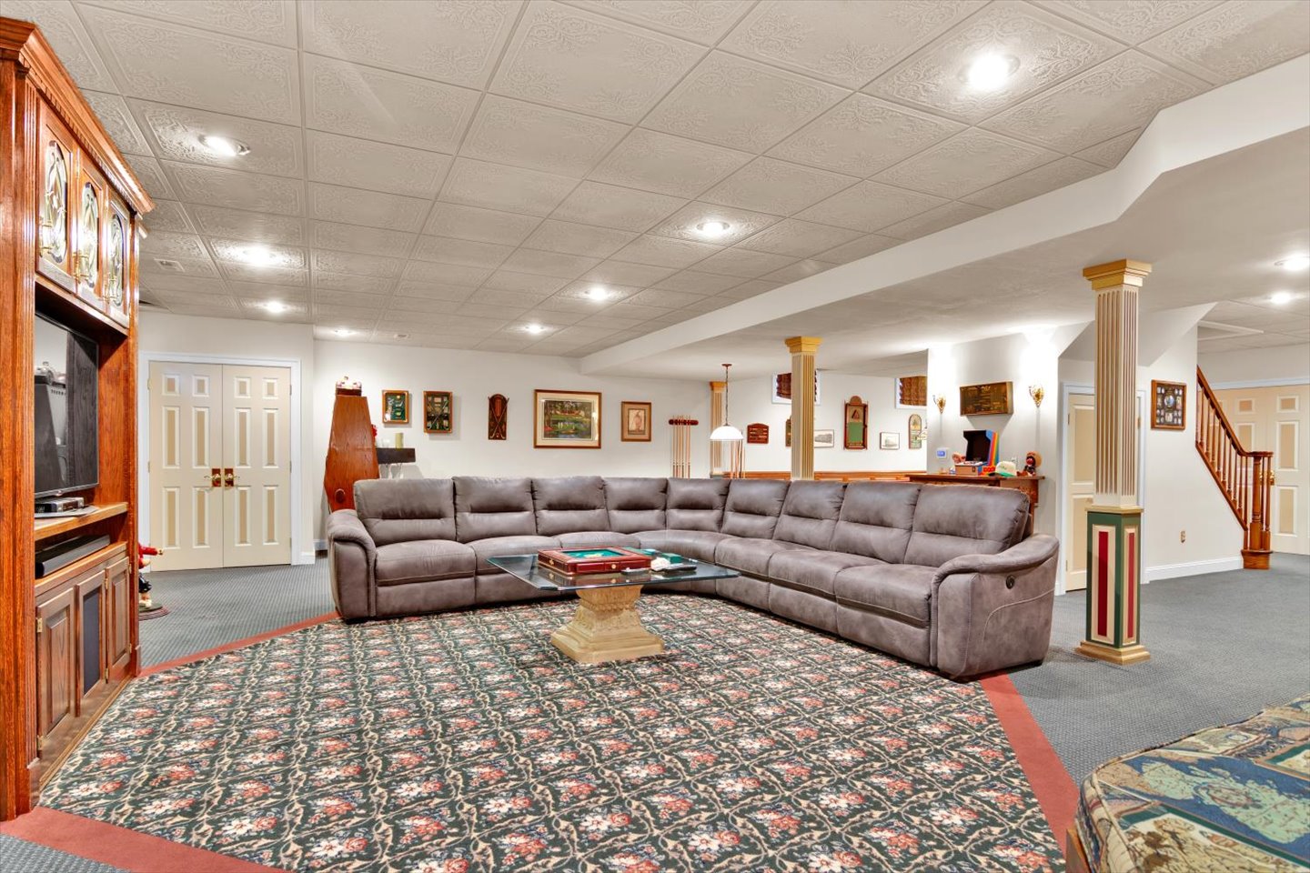 3 Pembroke Drive Voorhees, NJ 08043 - Photo 79 of 112 a living room with furniture and a flat screen tv