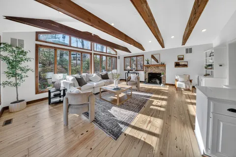 $1,350,000 | 6813 Winterberry Lane, Bethesda, MD 20817