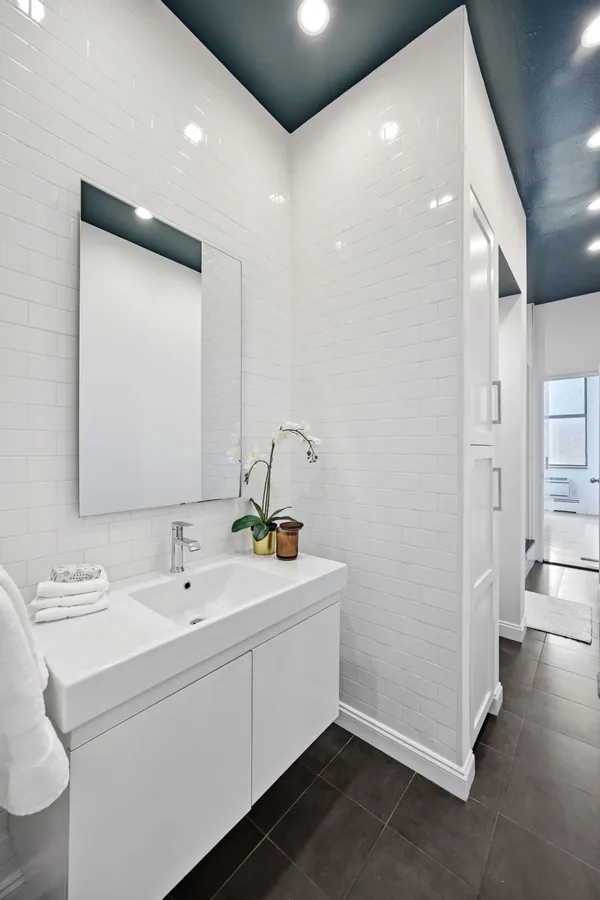 $1,800,000 | 114 East 13th Street, Unit 6B | Greenwich Village