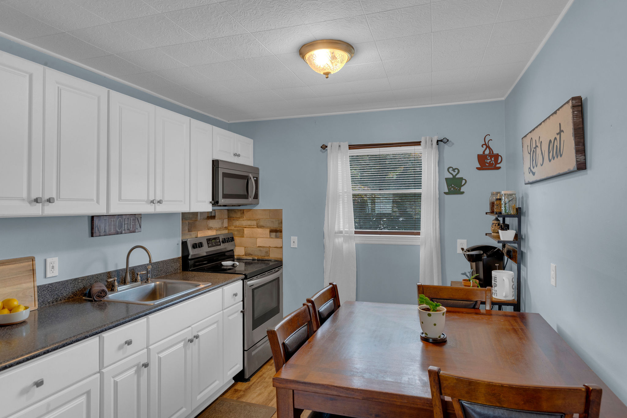 45 Red Cedar Drive Levittown, PA 19055 - Photo 6 of 34