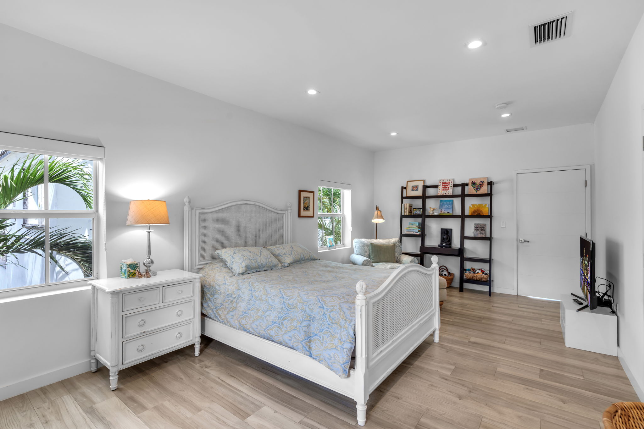 707 West 54th Street Miami Beach, FL 33140 - Photo 31 of 54