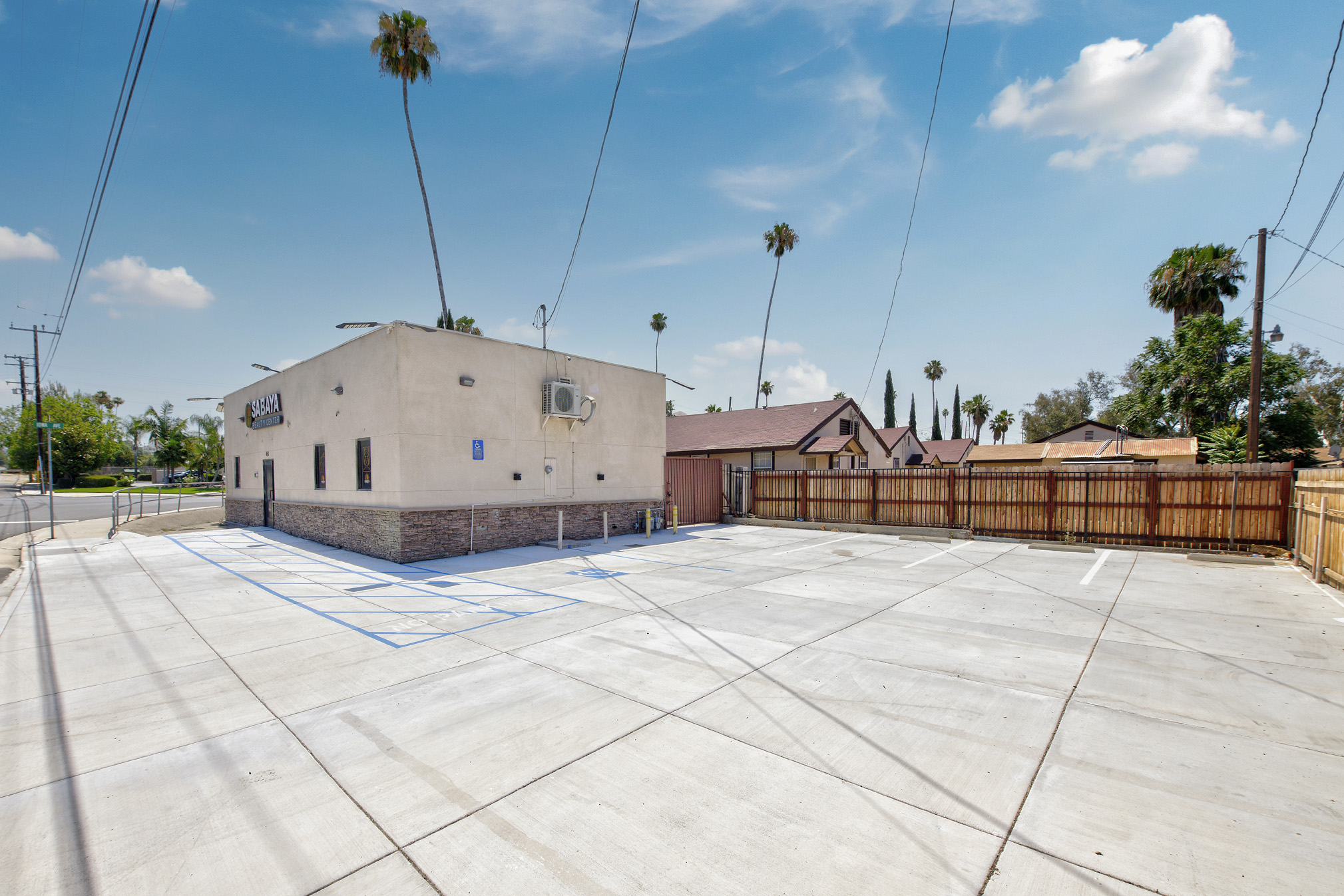 451 Iowa Avenue Riverside, CA 92507 - Photo 3 of 6