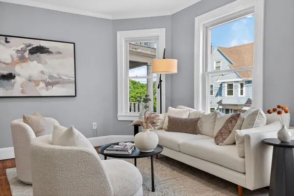 Contact Agent | 61 Cummins Highway, Unit 2, Roslindale, MA 02131