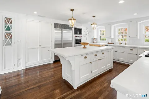 $4,050,000 | 32 West Road, New Canaan, CT 06840