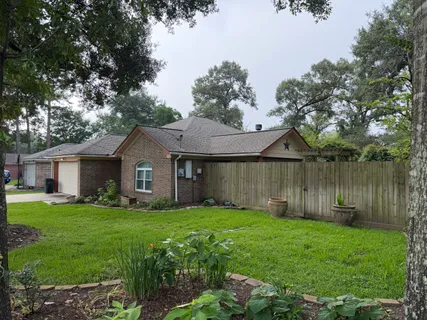 $299,000 | 511 Springwood Drive, Conroe, TX 77385