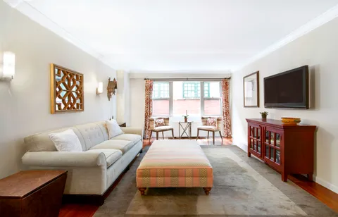 $650,000 | 400 East 77th Street, Unit 3F | Lenox Hill