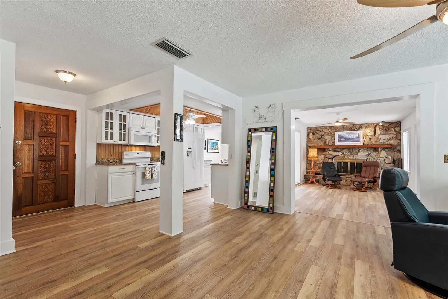 $549,000 | 1700 Patricia Avenue, Dunedin, FL 34698