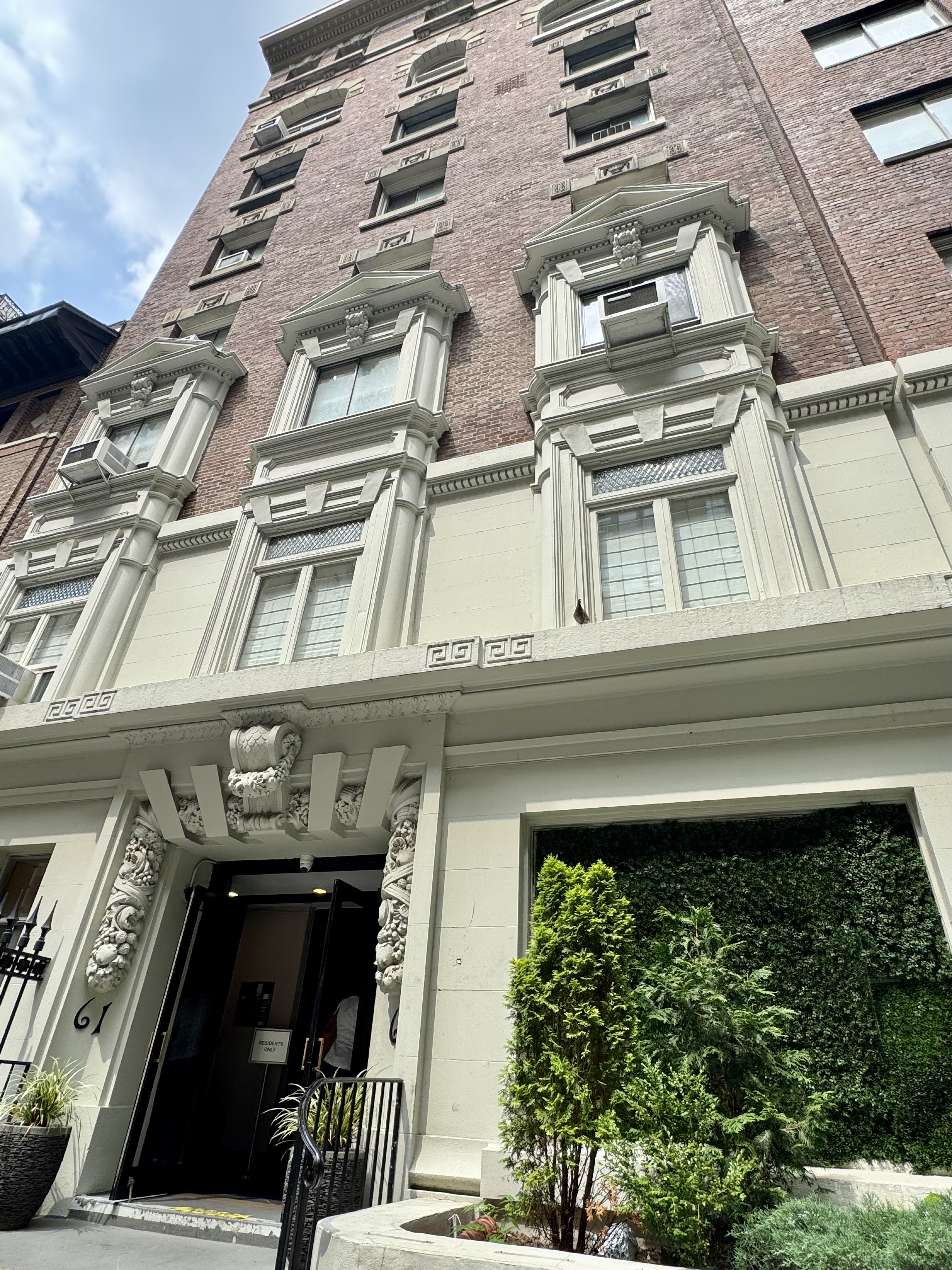 61 East 77th Street, Unit 7E Manhattan, NY 10075 - Photo 10 of 10 front view of a building