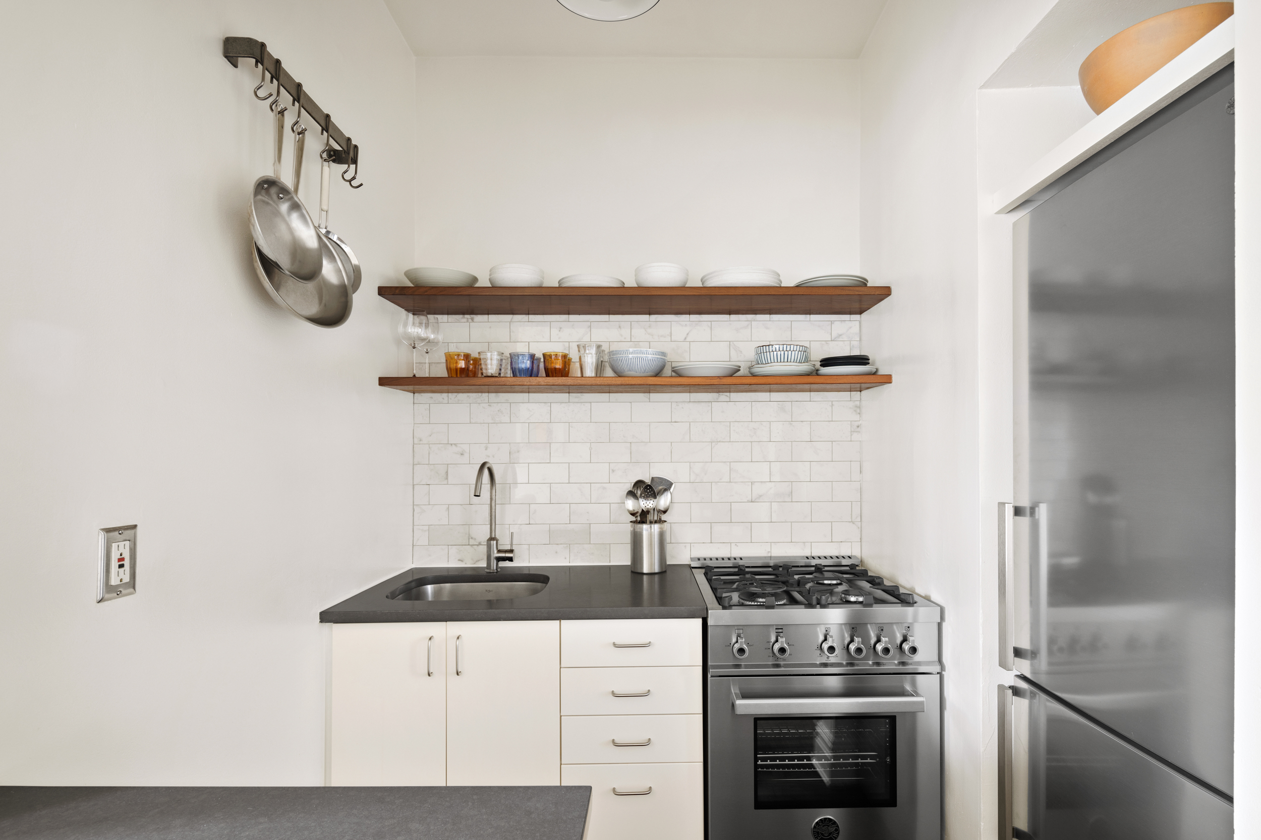 451 Clinton Avenue, Unit 2E Brooklyn, NY 11238 - Photo 6 of 15